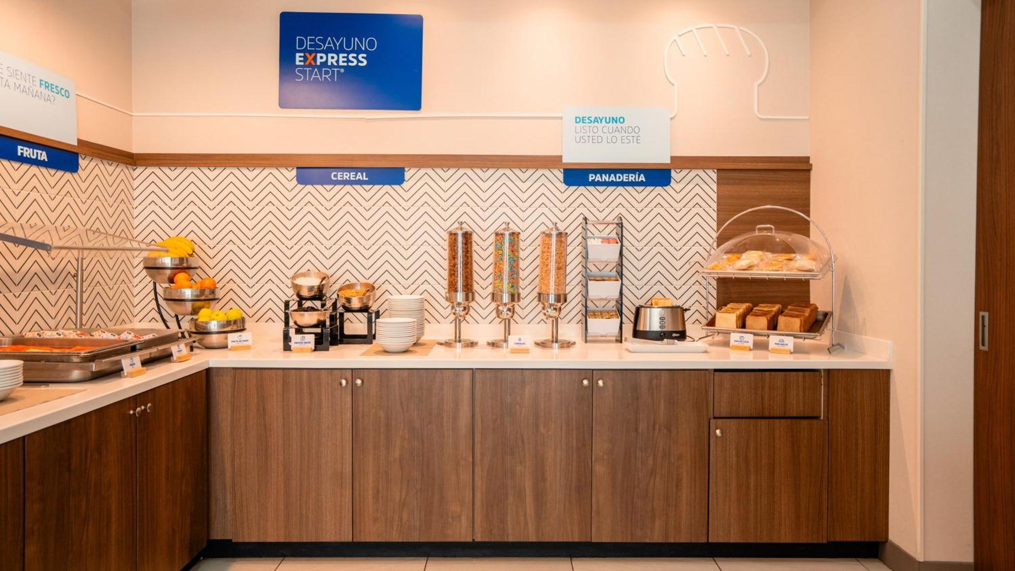 Holiday Inn Express Hotel & Suites Cd. Juarez - Las Misiones By Ihg Экстерьер фото